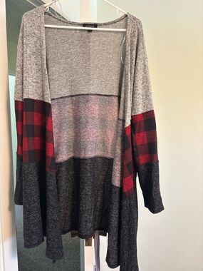 Eclipse Gray & Red Buffalo Plaid Open Cardigan